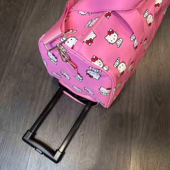 Hello Kitty Pink Rolling Duffel Bag NWT - Picture 3 of 8